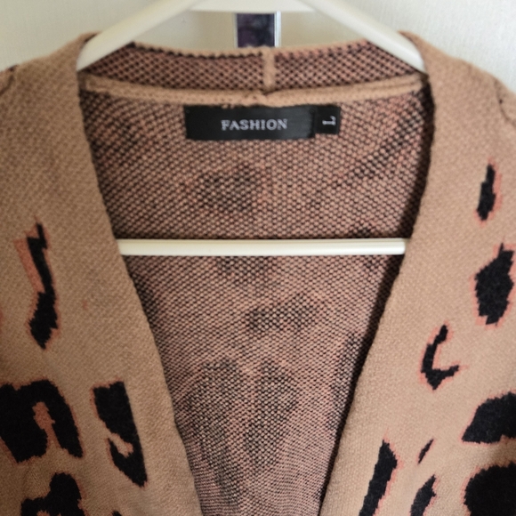 Fashion Cardigan Sweater sz Lg - Picture 2 of 4